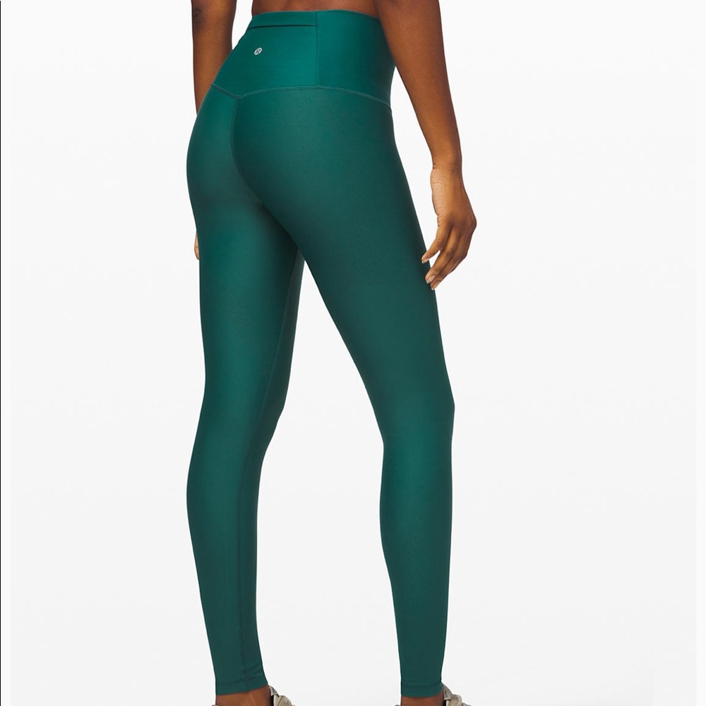 Lululemon! Mapped Out HR Tight 28” Size 8 - NWT